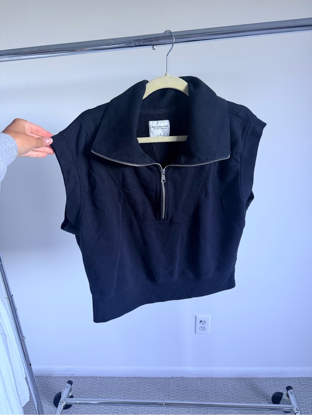 NWOT A&F Black Sleeveless Half-Zip Pullover Top
